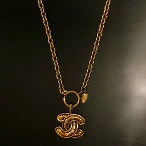 Authentic Chanel necklace 94’ Vintage piece
